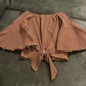 Absolutely gorgeous tie front bell sleeved top